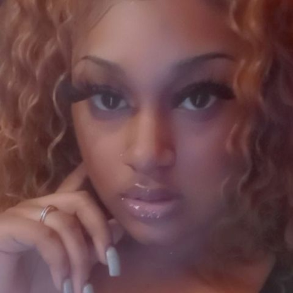 Meet your Posher, De'ja